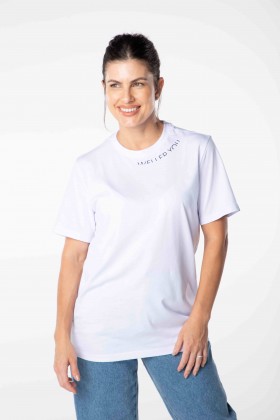 Camiseta Básica Algodão Premium - Gola C - Estampa na Gola - Branco