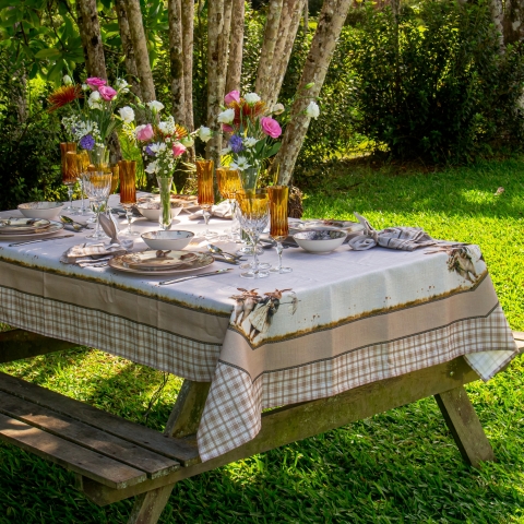 Toalha de Mesa Retangular 6 Lugares Casal Páscoa