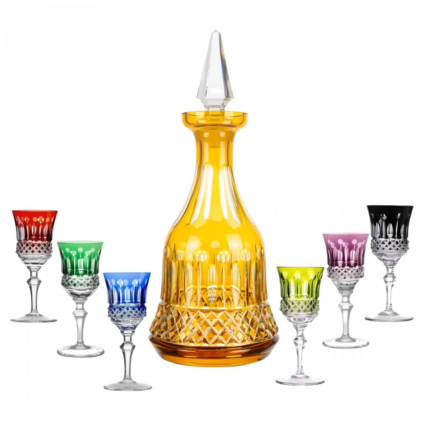 Kit Licoreira Cristal Amarelo e 6 Taças Cristal Lapidado 69 Coloridas Kit Licoreira Cristal Amarelo e 6 Taças Cristal Lapidado 69 Coloridas