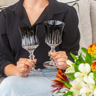 Taça Cristal Lapidado 66 P/Vinho Tinto Preto 300ml
