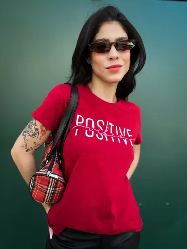 Camiseta Feminina de Algodão Estampada Positive