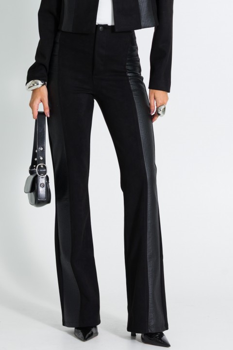 Calça Flare com Pesponto de Alfaiataria Feminina Iane - Preto - Tlic Rio