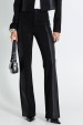 Calça Flare com Pesponto de Alfaiataria Feminina Iane - Preto - Tlic Rio