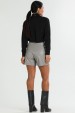 Shorts Comprimento Médio de Alfaiataria Feminina Elisia - Cinza - Tlic Rio