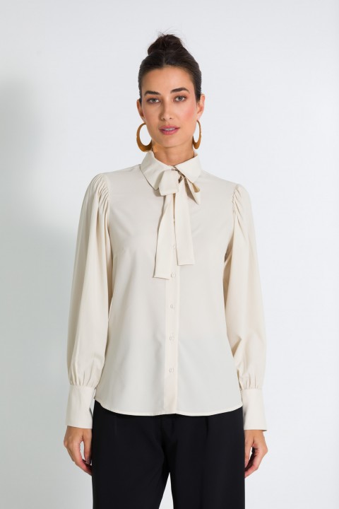 Camisa Tradicional com Laço na Gola de Alfaiataria Feminina Selma  - Bege Quaker - Tlic Rio