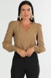 Blusa Manga Longa Gola V com Detalhe No Punho de Alfaiataria Feminina Layla - Bege Escuro - Tlic Rio