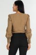 Blusa Manga Longa Gola V com Detalhe No Punho de Alfaiataria Feminina Layla - Bege Escuro - Tlic Rio