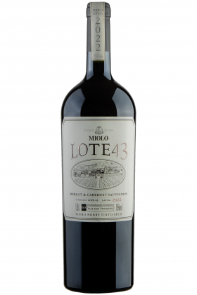 Vinho Tinto Miolo Lote 43 Merlot | Cabernet Sauvignon 2022 Magnum 1,5l + Caixa Madeira (lançamento) - Via Del Vino